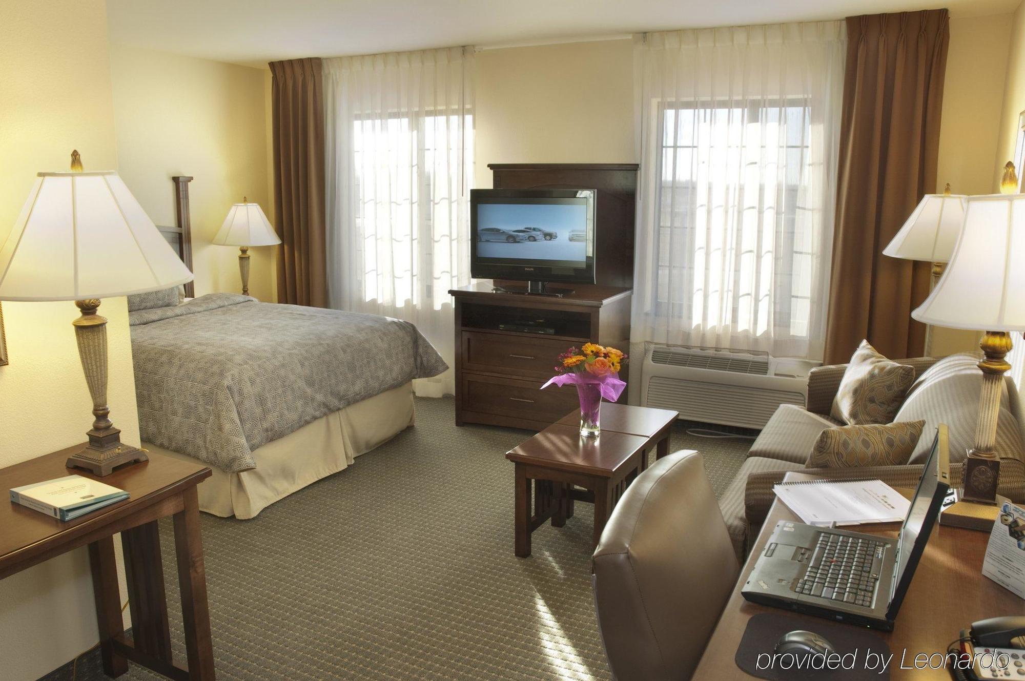 Staybridge Suites Omaha 80Th And Dodge, An Ihg Hotel Room photo